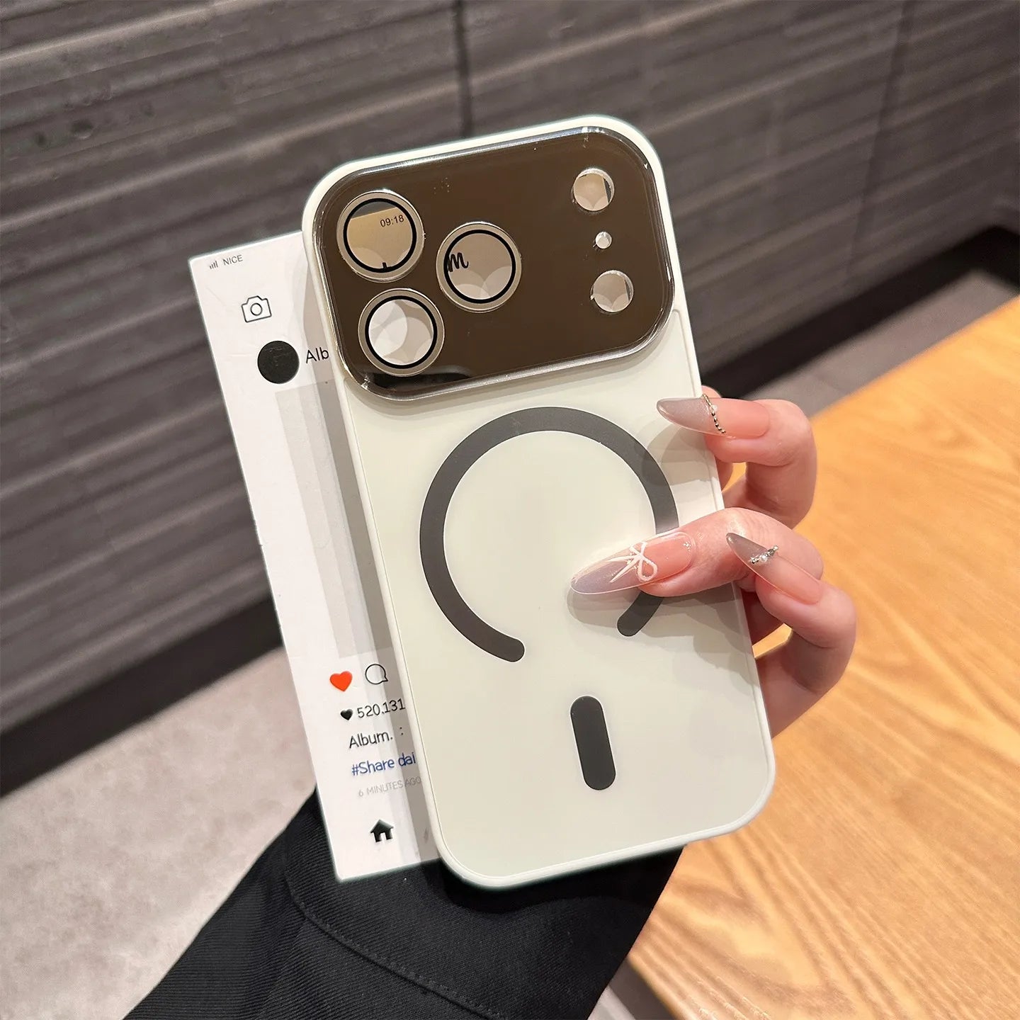 LunaCase Handyhülle IPhone